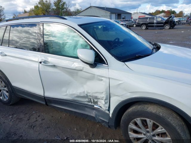 3VV3B7AX8JM047076 Volkswagen Tiguan 2.0t Se/2.0t Sel