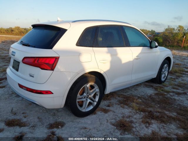 WA1ANAFY6J2218873 Audi Q5 2.0t Premium/2.0t Tech Premium