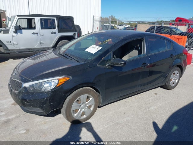 KIA FORTE LX 2015 KNAFK4A69F5260713 Image 2