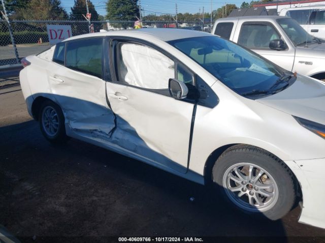 JTDKARFU1H3036987 Toyota Prius Three