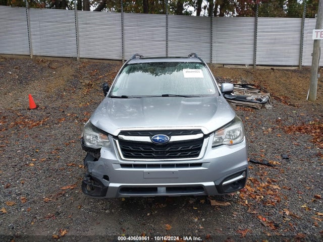 Subaru Forester 2.5i Premium 2017 JF2SJAECXHH406204 Image 13