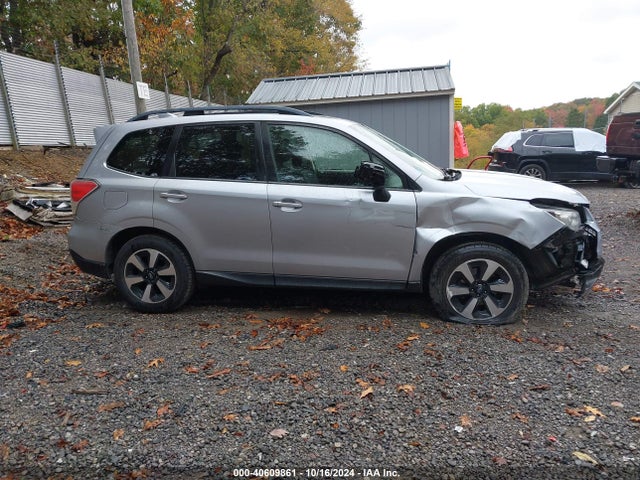 Subaru Forester 2.5i Premium 2017 JF2SJAECXHH406204 Image 14