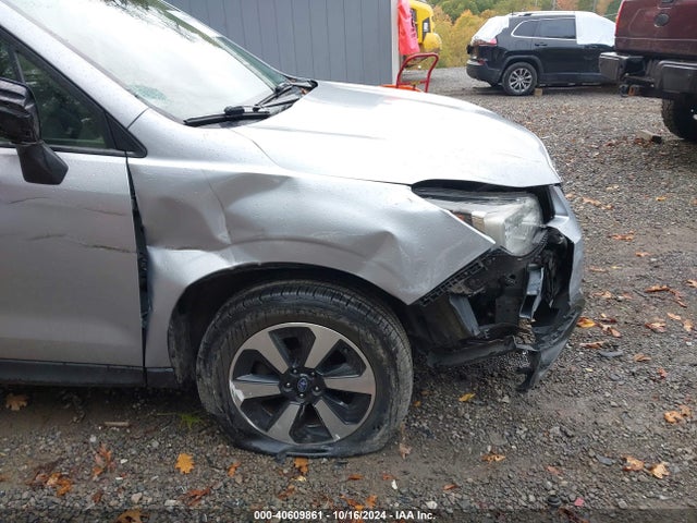Subaru Forester 2.5i Premium 2017 JF2SJAECXHH406204 Image 18