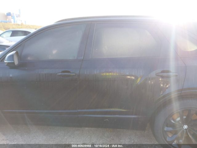 SJAAM2ZV5KC024025 Bentley Bentayga V8
