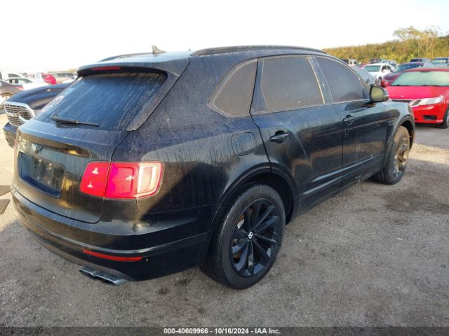 2019 BENTLEY BENTAYGA SJAAM2ZV5KC024025 Photo 3