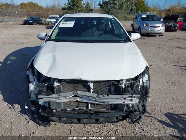 Toyota COROLLA LE 2022 5YFEPMAEXNP275813 Image 13