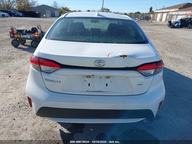 Toyota COROLLA LE 2022 5YFEPMAEXNP275813 Image 17