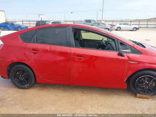 Toyota Prius Two 2014 JTDKN3DUXE1788201 Image 13