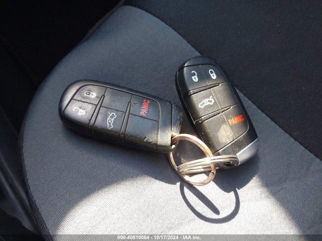 1C3CCCAB0FN602211 Chrysler 200 Limited