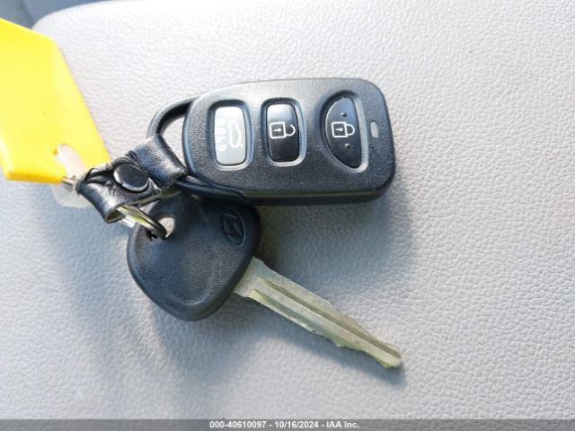 5NPD84LF9HH156828 Hyundai ELANTRA SE