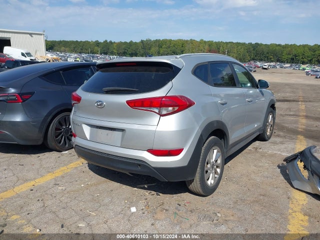 Hyundai TUCSON SE 2017 KM8J33A45HU296485 Image 4