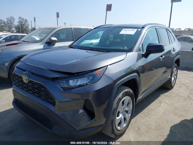 Toyota RAV4 LE 2021 2T3H1RFV9MW136118 Image 2