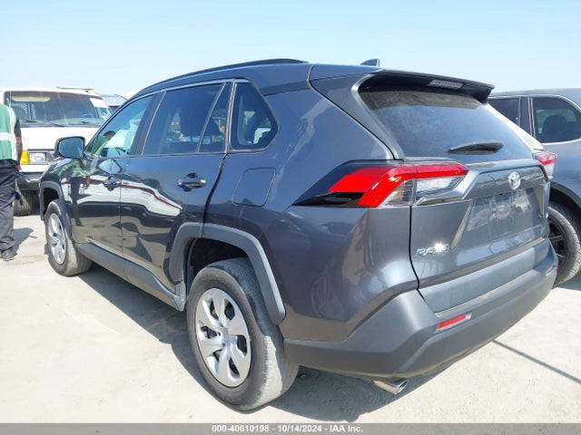 Toyota RAV4 LE 2021 2T3H1RFV9MW136118 Image 3