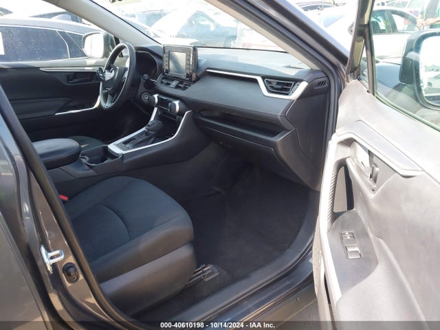 Toyota RAV4 LE 2021 2T3H1RFV9MW136118 Image 5