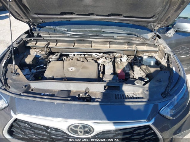 Toyota Highlander Xle 2021 5TDGZRAH9MS520522 Image 10