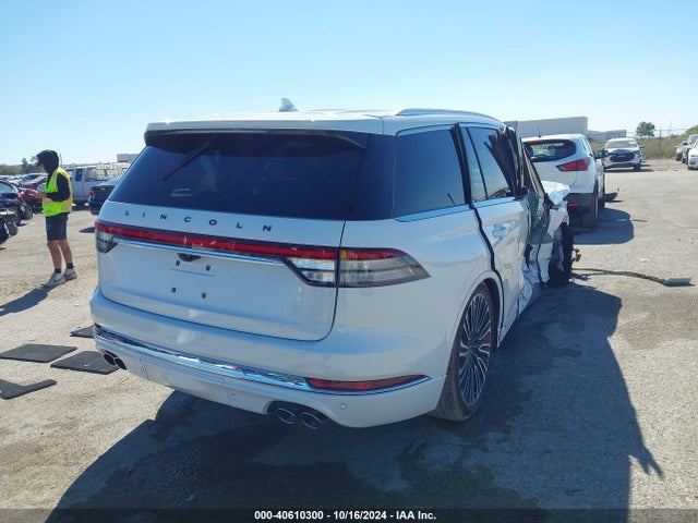 5LM5J9XC9PGL26476 Lincoln Aviator Black Label