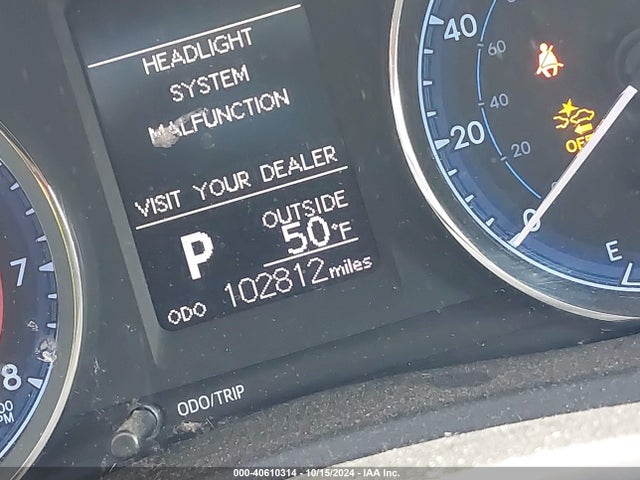 Toyota COROLLA LE 2018 2T1BURHE8JC121822 Image 16