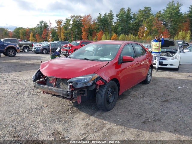 Toyota COROLLA LE 2018 2T1BURHE8JC121822 Image 2