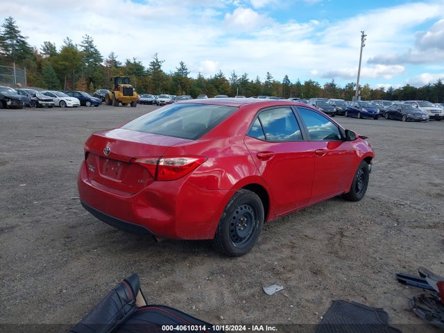 Toyota COROLLA LE 2018 2T1BURHE8JC121822 Image 4