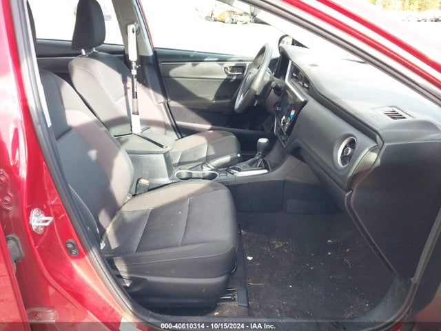 Toyota COROLLA LE 2018 2T1BURHE8JC121822 Image 5