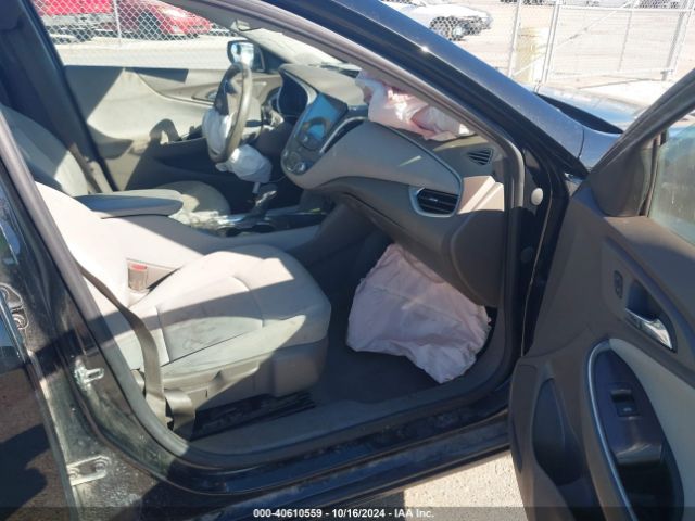 1G1ZD5ST8MF028527 Chevrolet Malibu Fwd Lt