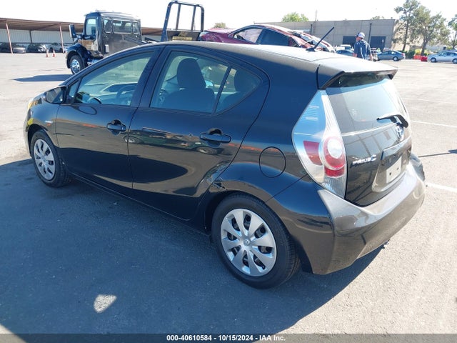 JTDKDTB36E1559043 Toyota Prius C Two