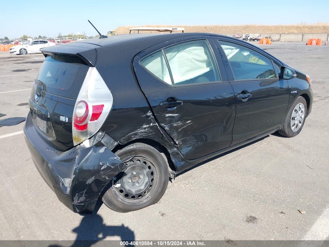JTDKDTB36E1559043 Toyota Prius C Two
