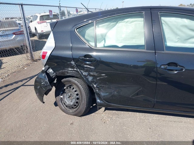 JTDKDTB36E1559043 Toyota Prius C Two