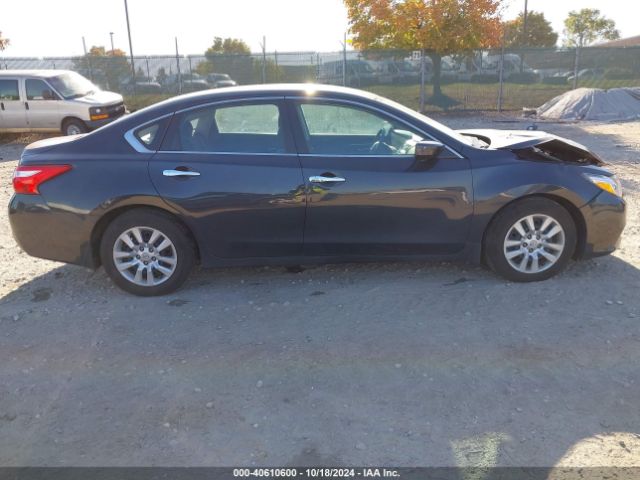 1N4AL3AP0HC494448 Nissan Altima 2.5 S