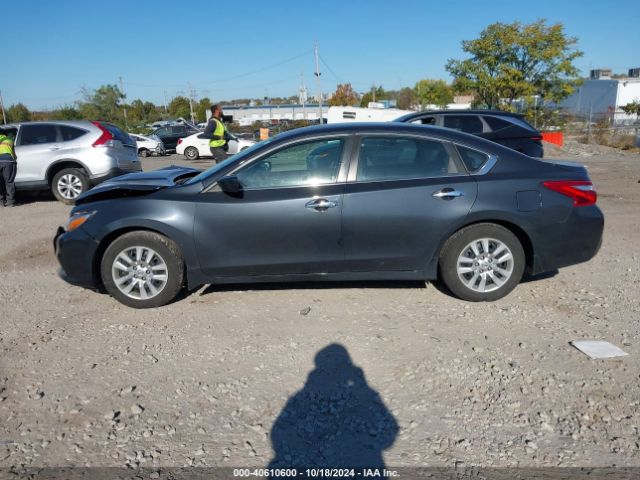 1N4AL3AP0HC494448 Nissan Altima 2.5 S