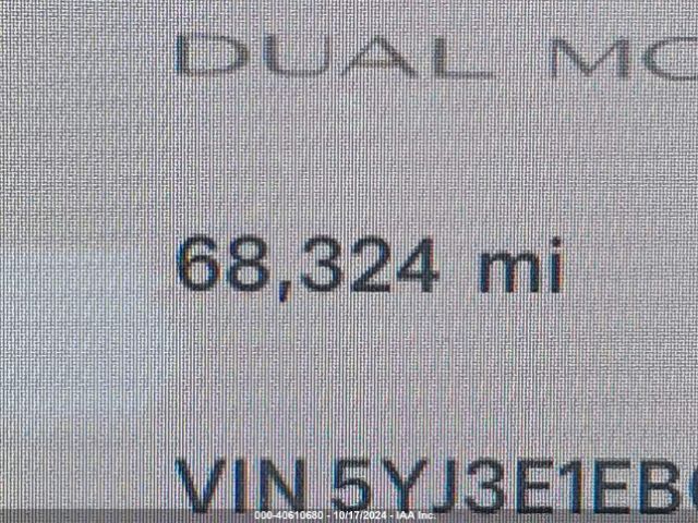 5YJ3E1EB0KF386437 Tesla Model 3 Long Range/performance