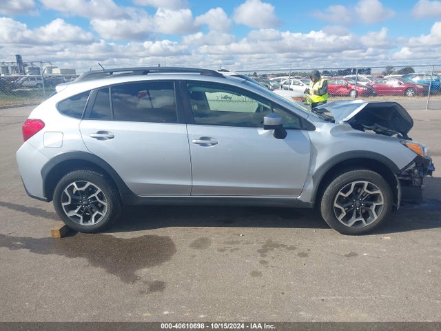 Subaru Crosstrek 2.0i Premium 2017 JF2GPABC8HH263214 Image 14