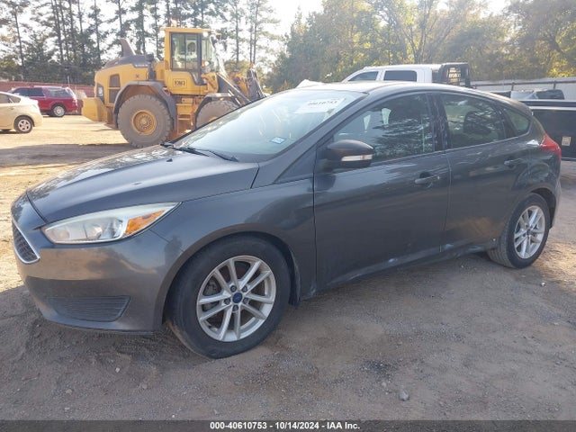 Ford FOCUS SE 2015 1FADP3K24FL282458 Image 2