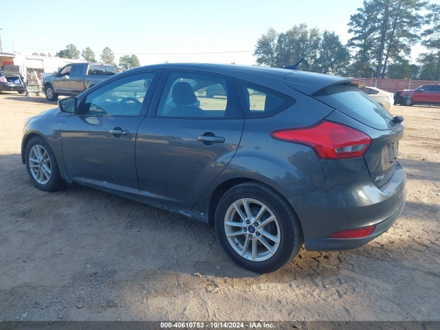 Ford FOCUS SE 2015 1FADP3K24FL282458 Image 3