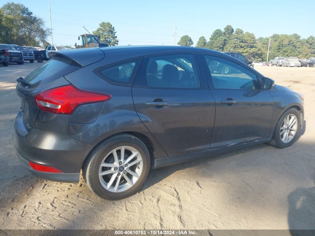 Ford FOCUS SE 2015 1FADP3K24FL282458 Image 4