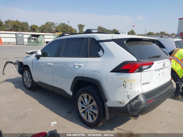 Toyota Rav4 Xle Premium 2023 2T3C1RFV8PW299552 Image 3