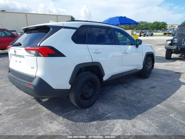 Toyota RAV4 LE 2019 JTMH1RFV0KJ005560 Image 4