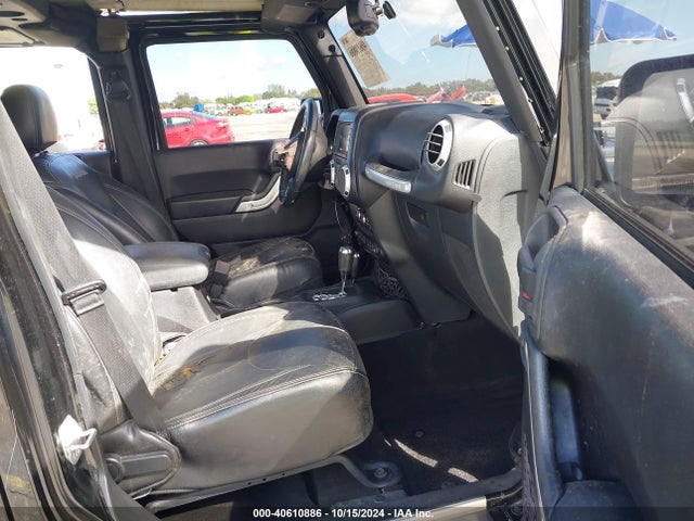1C4BJWEG8GL173224 Jeep Wrangler Unlimited Sahara