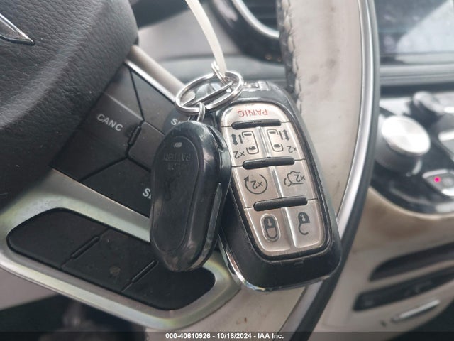 2C4RC1N77JR230071 Chrysler Pacifica Hybrid Limited