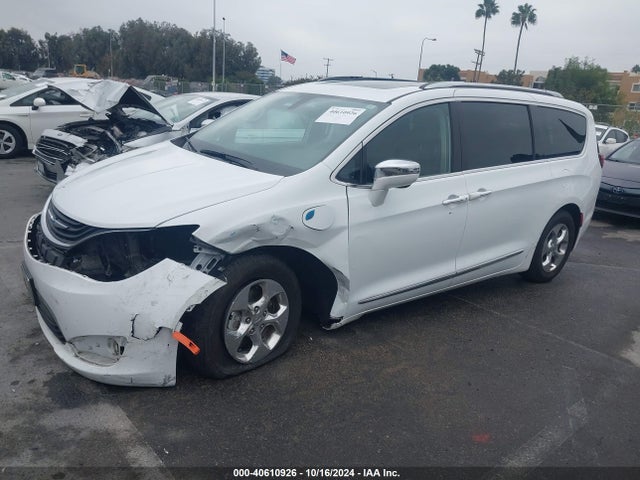 Chrysler Pacifica Hybrid Limited 2018 2C4RC1N77JR230071 Image 2