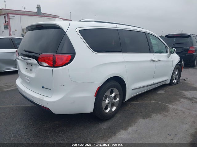Chrysler Pacifica Hybrid Limited 2018 2C4RC1N77JR230071 Image 4