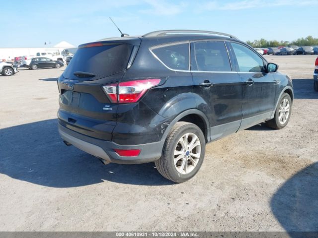 1FMCU9GD3JUC11620 Ford ESCAPE SE