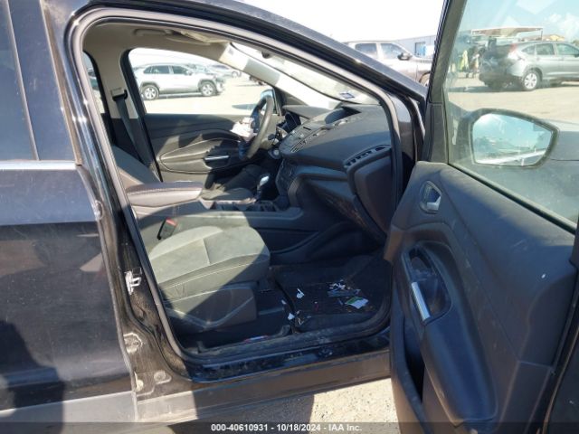 1FMCU9GD3JUC11620 Ford ESCAPE SE