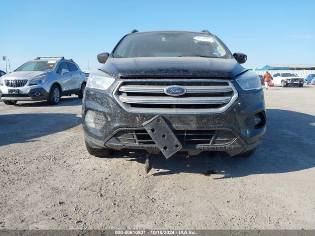 1FMCU9GD3JUC11620 Ford ESCAPE SE