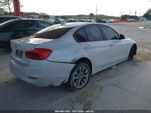BMW 320i 2018 WBA8A9C51JAH12010 Image 4
