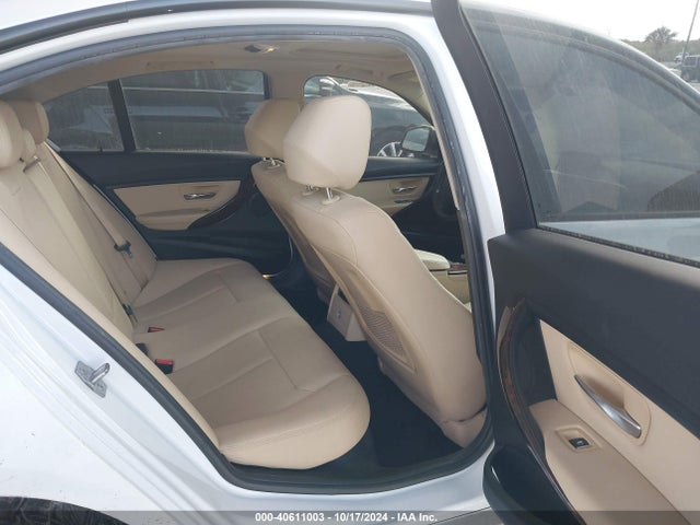BMW 320i 2018 WBA8A9C51JAH12010 Image 8