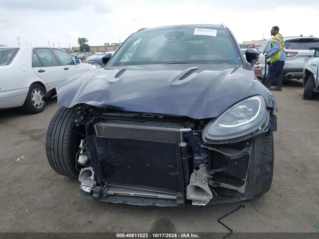 Aston Martin DBX 2021 SCFVUJAW0MTV02905 Image 13
