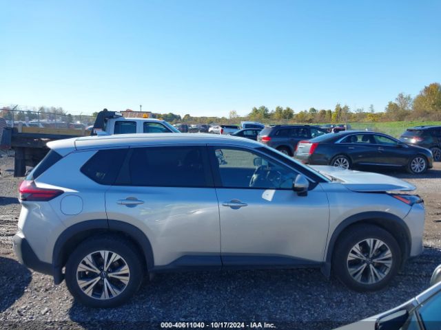 JN8BT3BB7NW330744 Nissan Rogue Sv Intelligent Awd