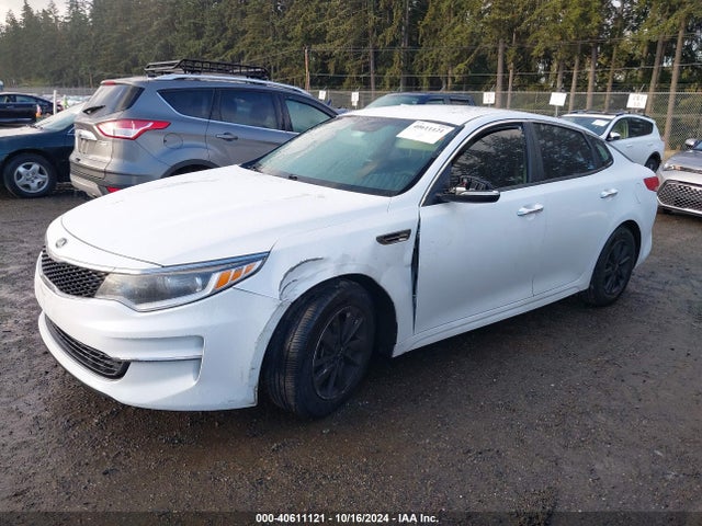 KIA Optima Lx 2018 5XXGT4L32JG183341 Image 2