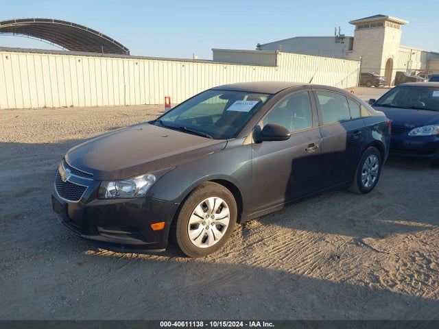 Chevrolet Cruze Ls Manual 2014 1G1PB5SG8E7299311 Image 2